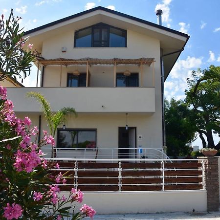 カプチオ・パエストゥム La Ceiba Speciosa Bed & Breakfast エクステリア 写真